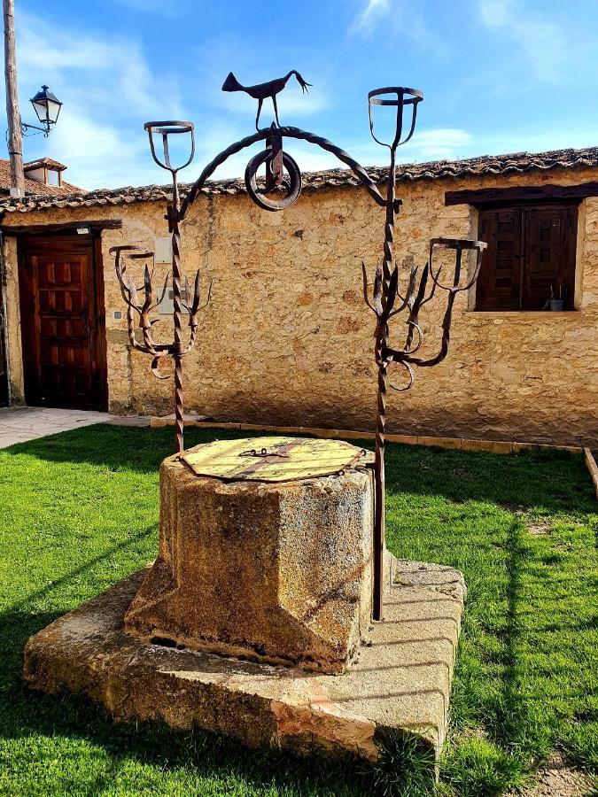 Natvi Apartment Pedraza Luaran gambar